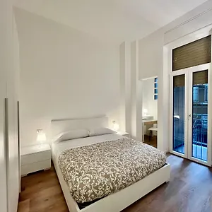 Side Apartment